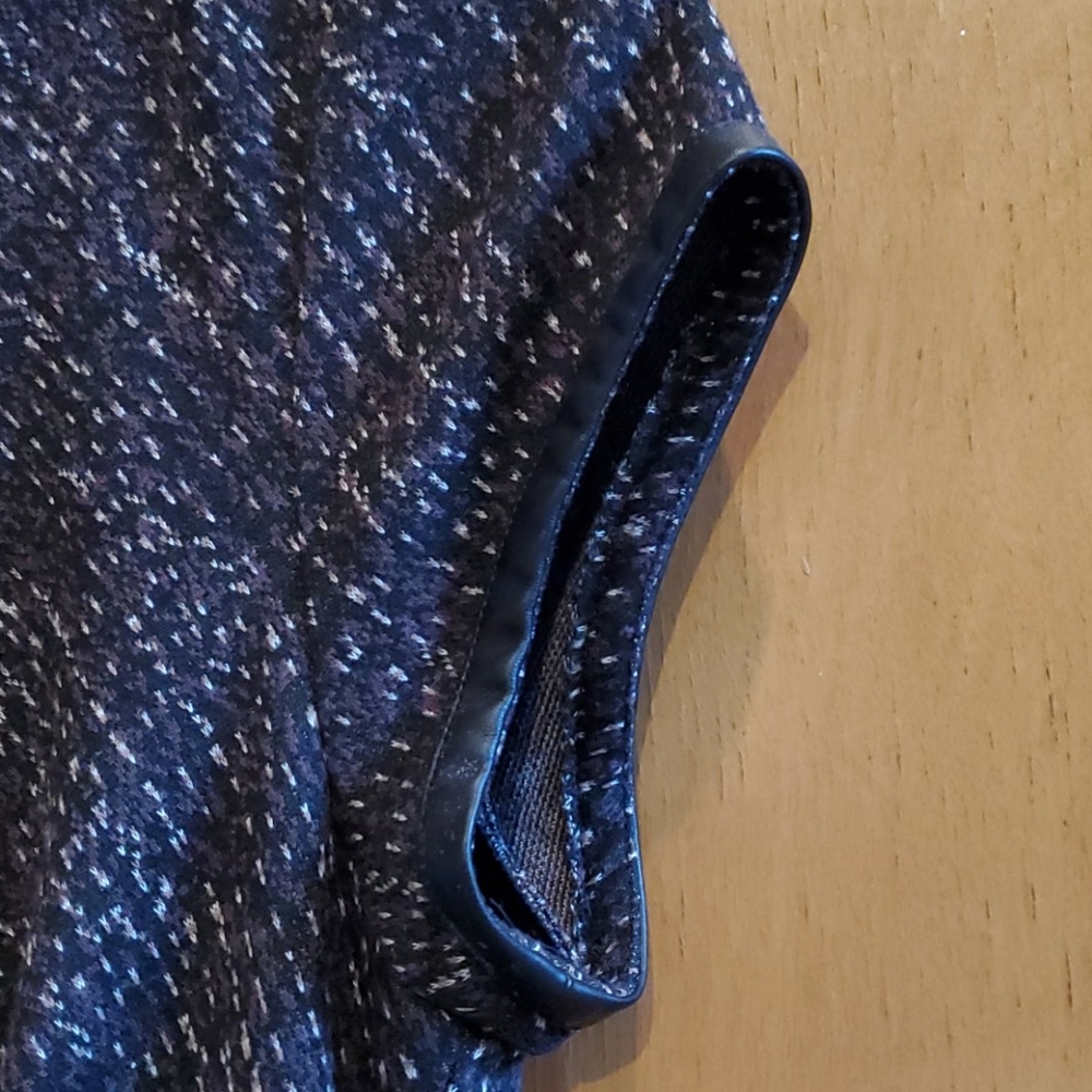 Cache Cap Sleeve Side Rouch Dress - Picture 2 of 5